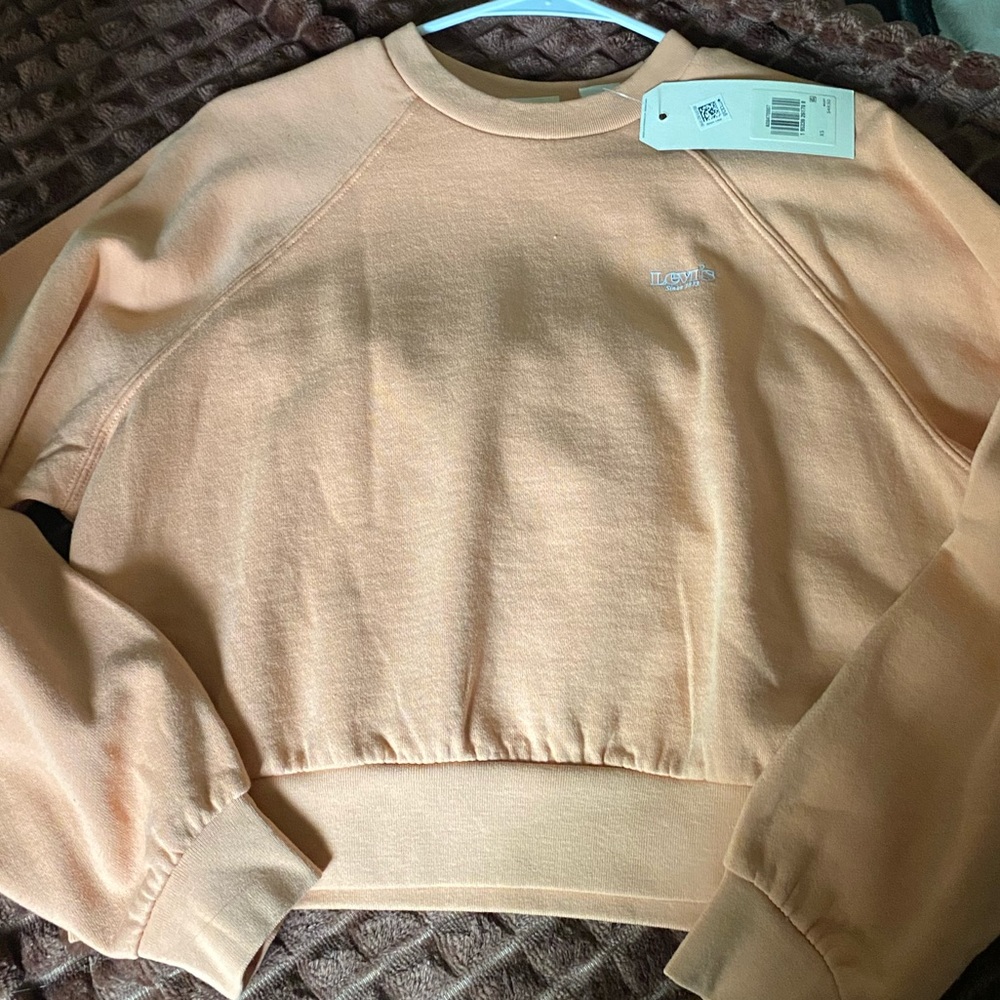 levis cropped crew neck